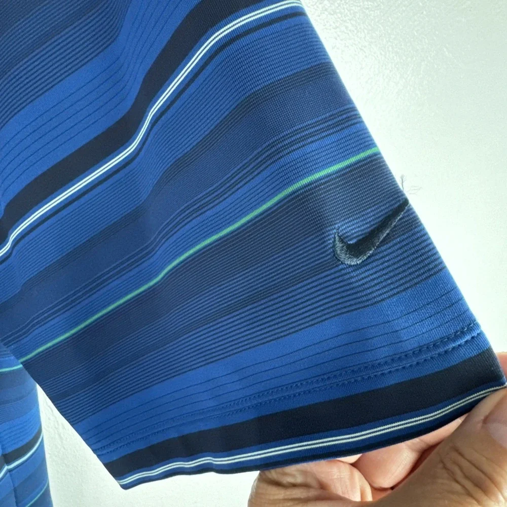 Nike Golf Men's L Polo SS Shirt Blue Striped Performance EUC Wicking